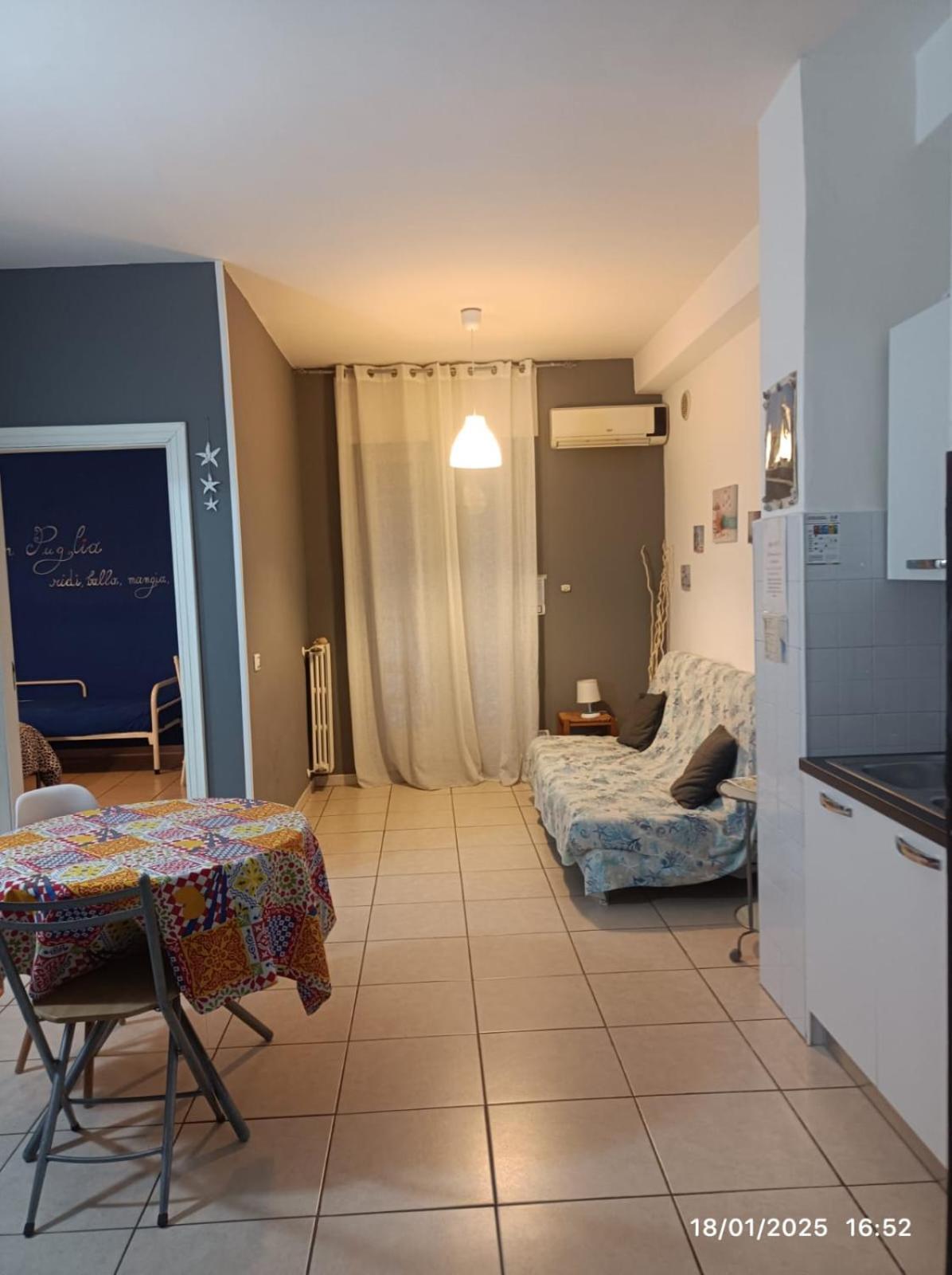 Travel&Living Hotell Trani Eksteriør bilde